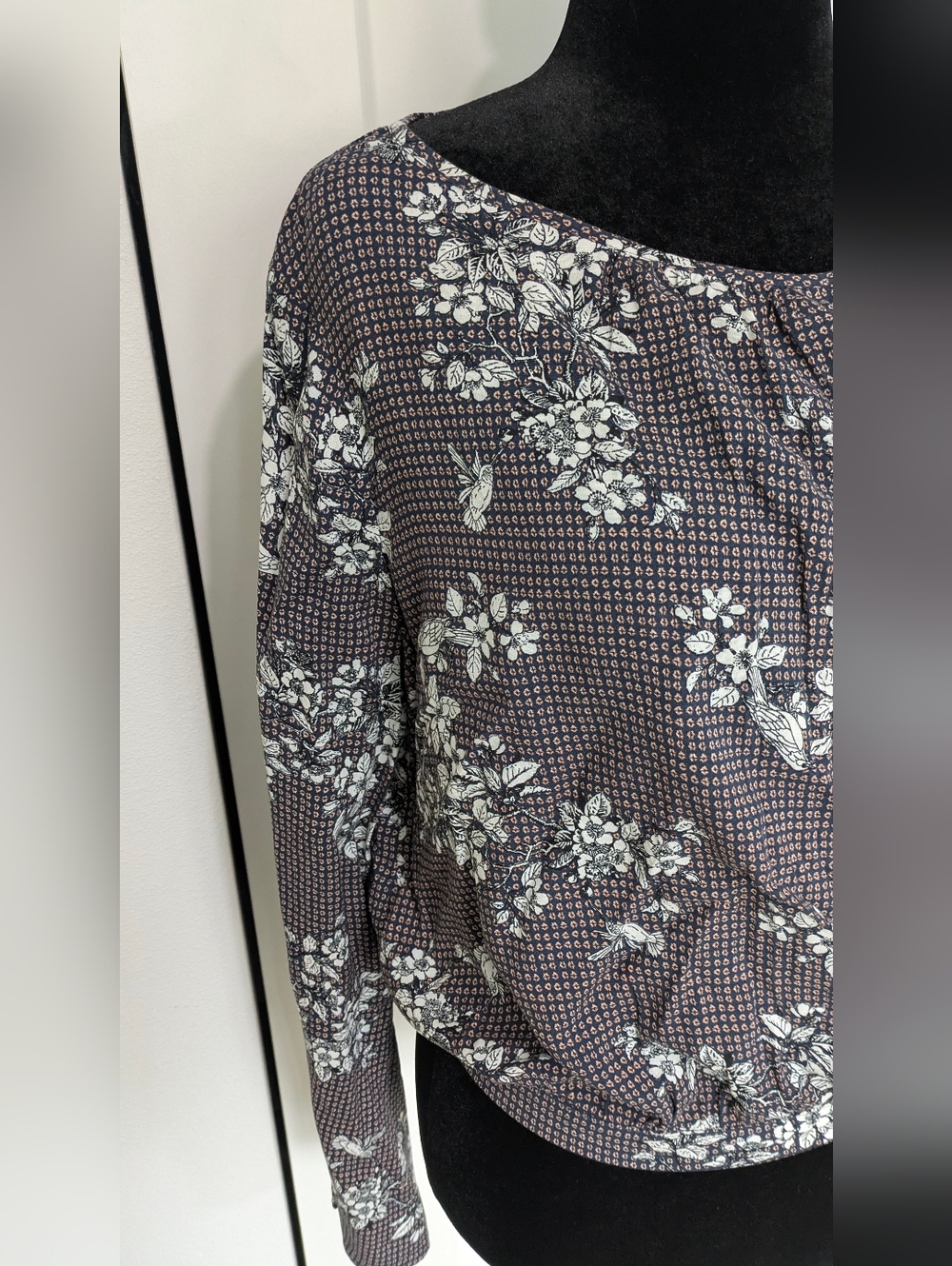 Hem & Thread Top Womens Large Bohemian Rayon Floral Tunic Open Back Gray New - Picture 5 of 10